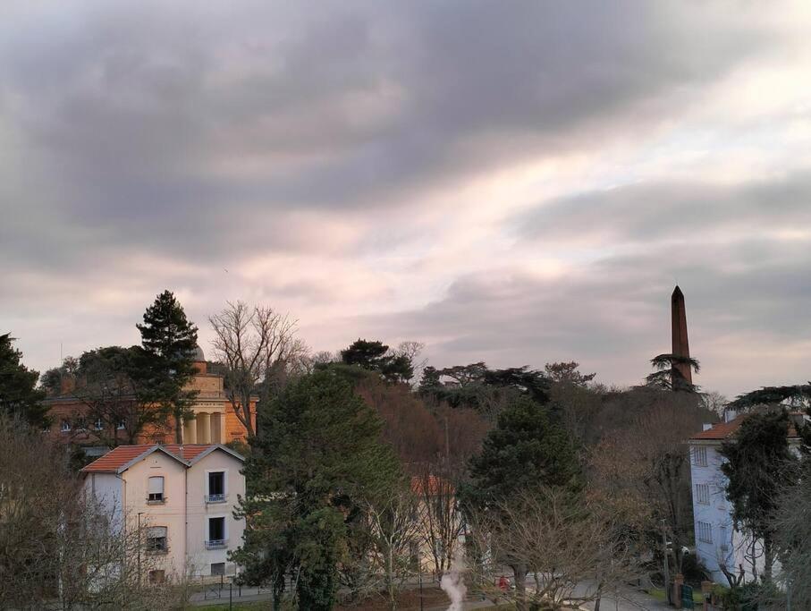 Charmant Logement, Vue Sur Toulouse 1 Min Du Metro Екстер'єр фото